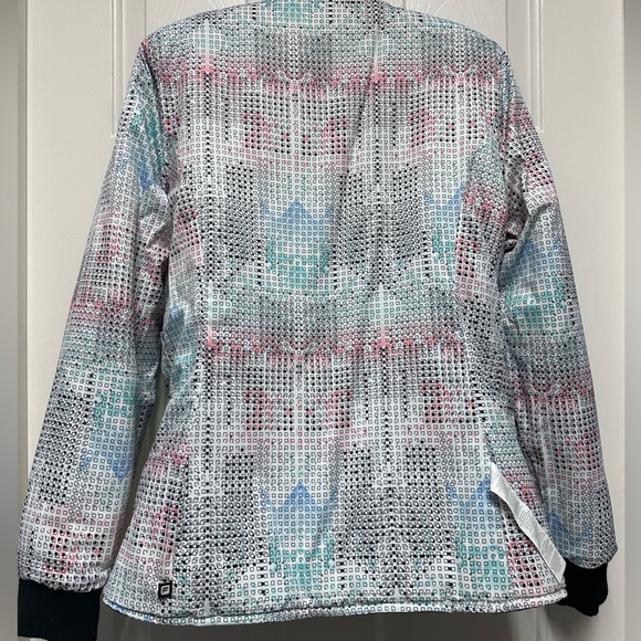 Fabletics Reversible Like New Puffer Jacket with Belt. Size Medium - Picture 15 of 16